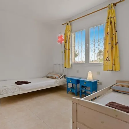 Villa Heismax Ref #40 *