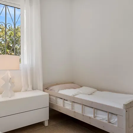 Heismax Ref #40 Villa Marbellac