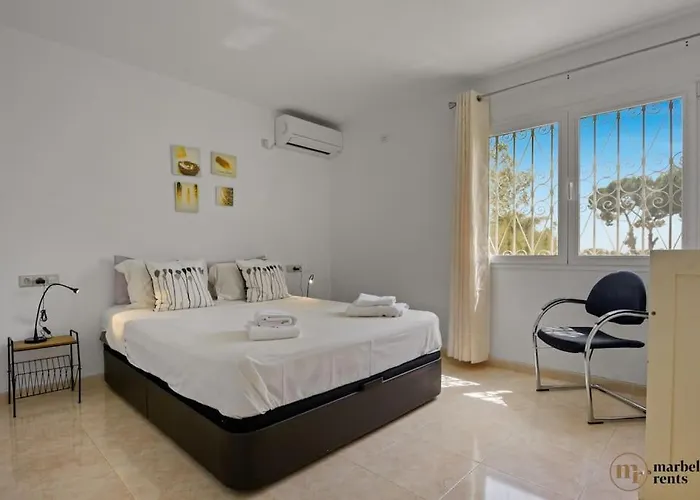 Heismax Ref #40 Villa *
