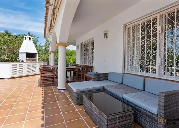 Heismax Ref #40 Villa