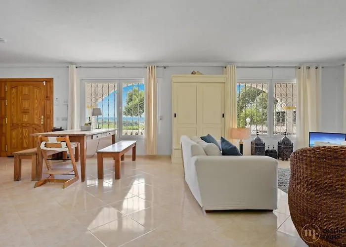 Heismax Ref #40 Villa Marbella