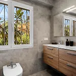 Heismax Ref #40 Villa