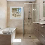 Heismax Ref #40 Villa *